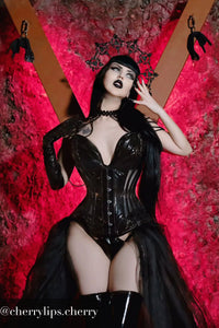 Corsetto Intero in PVC Nero con Scollo Profondo e Pannelli Laterali in Rete