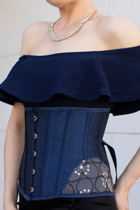 Corsetto sotto seno con fianchi decorati, colore blu notte