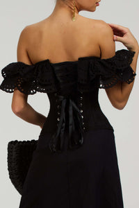 Alyssum Top corsetto in cotone broderie anglaise nero con maniche a balze doppie