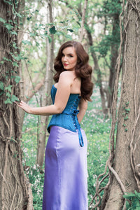 Corsetto Intero in Raso Blu con Dettagli in Pizzo